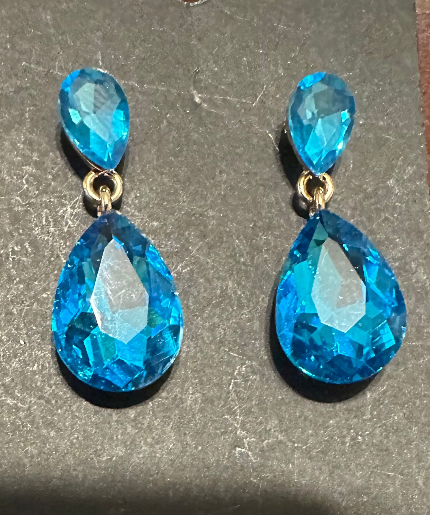 Petite Drop Turquoise