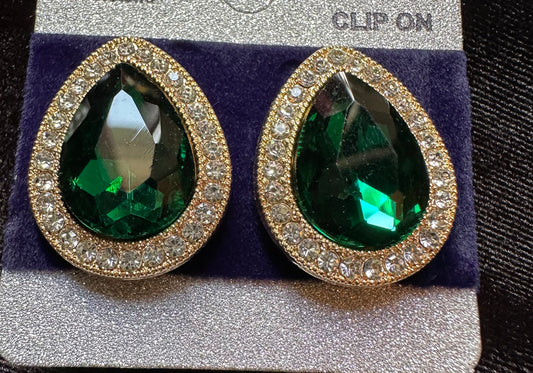 Emerald Teardrop Clip