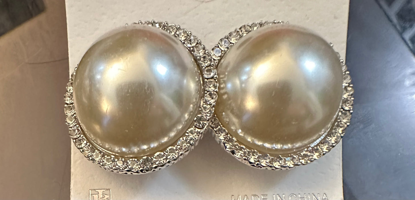 Pearl and rhinestone clip silver