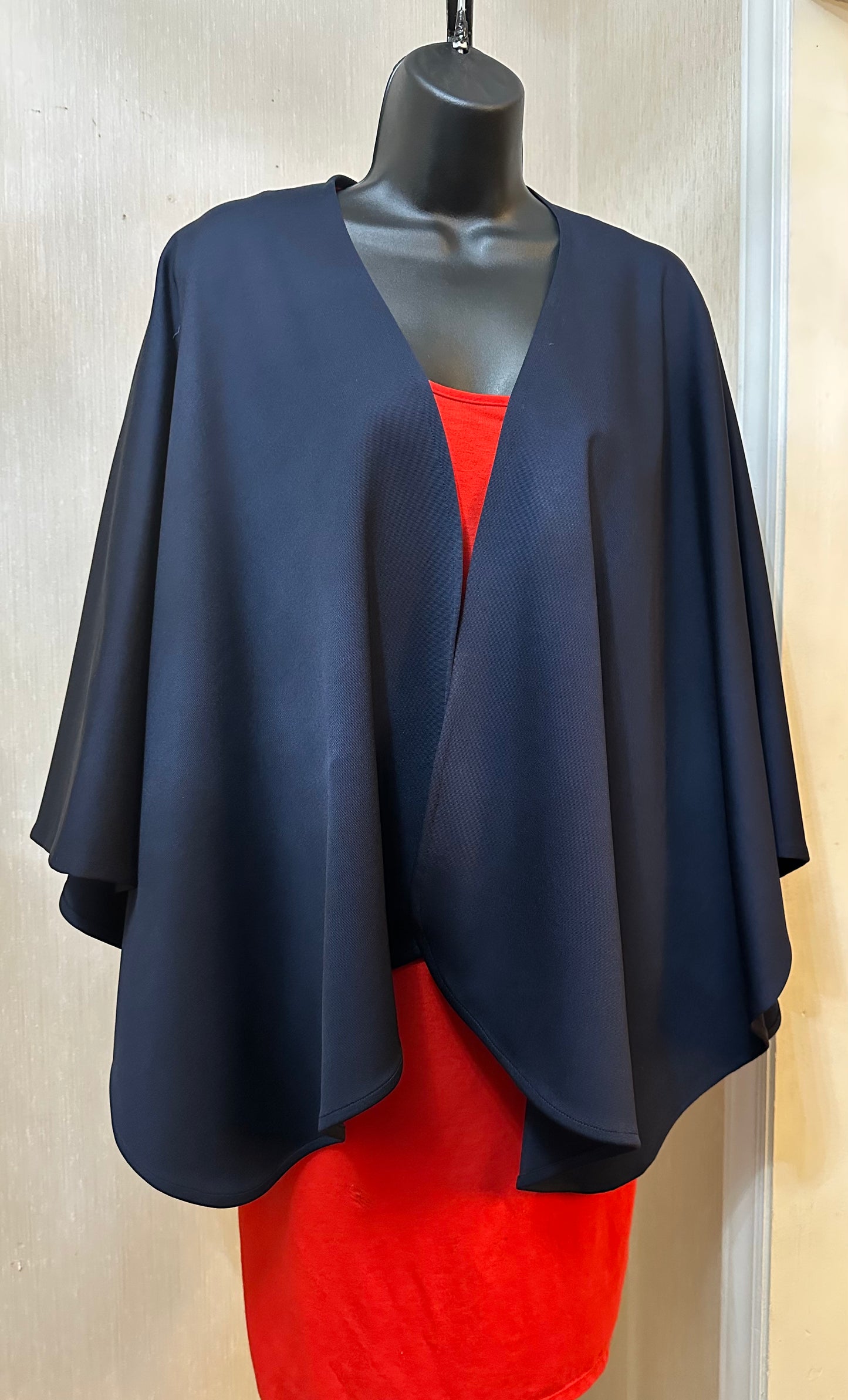 Ponte Navy Crop