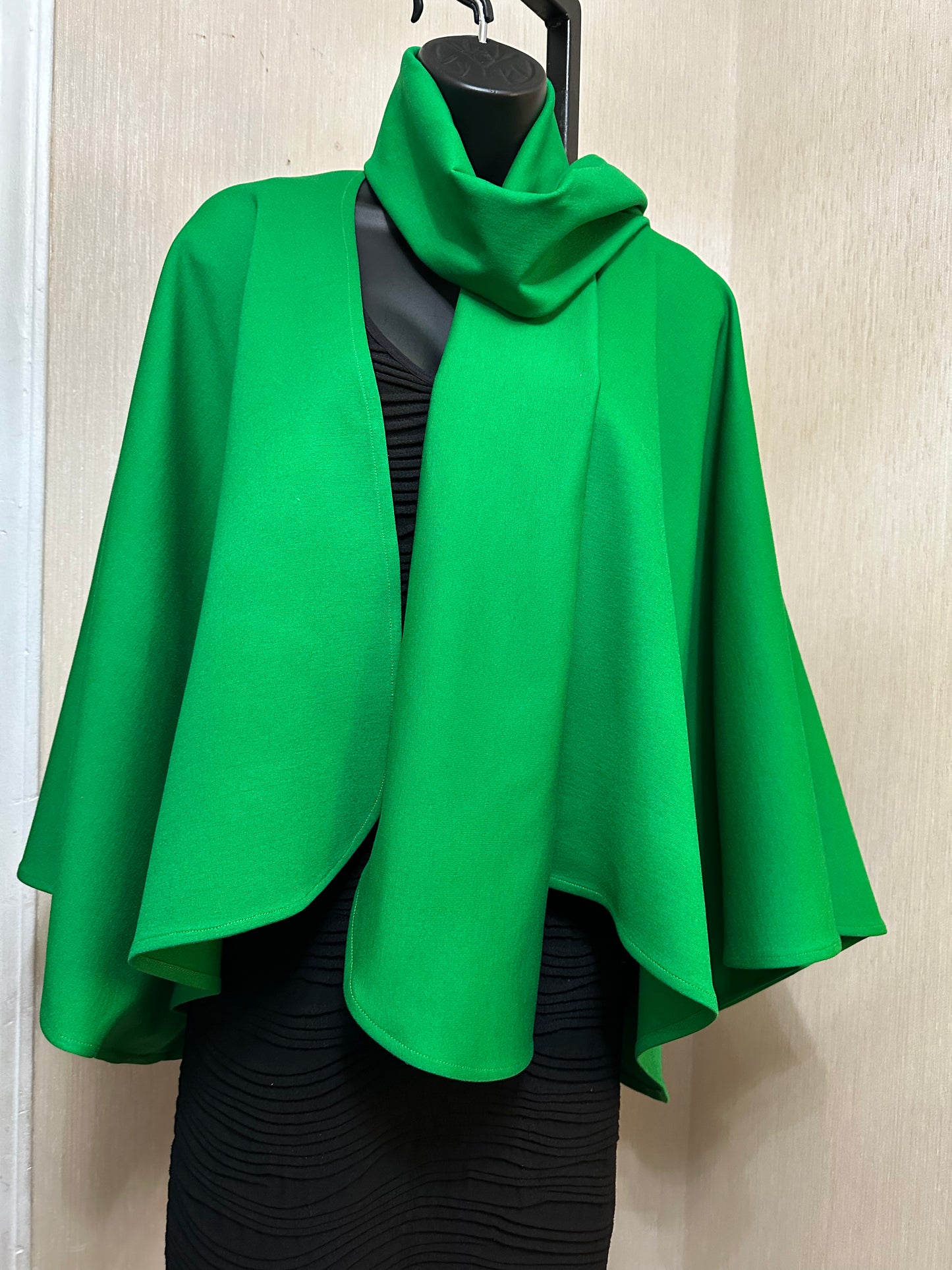 Ponte Kelly Crop