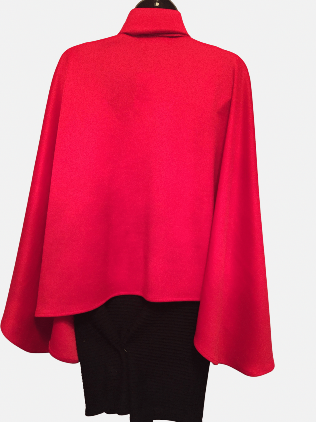 Scuba Red-Crop