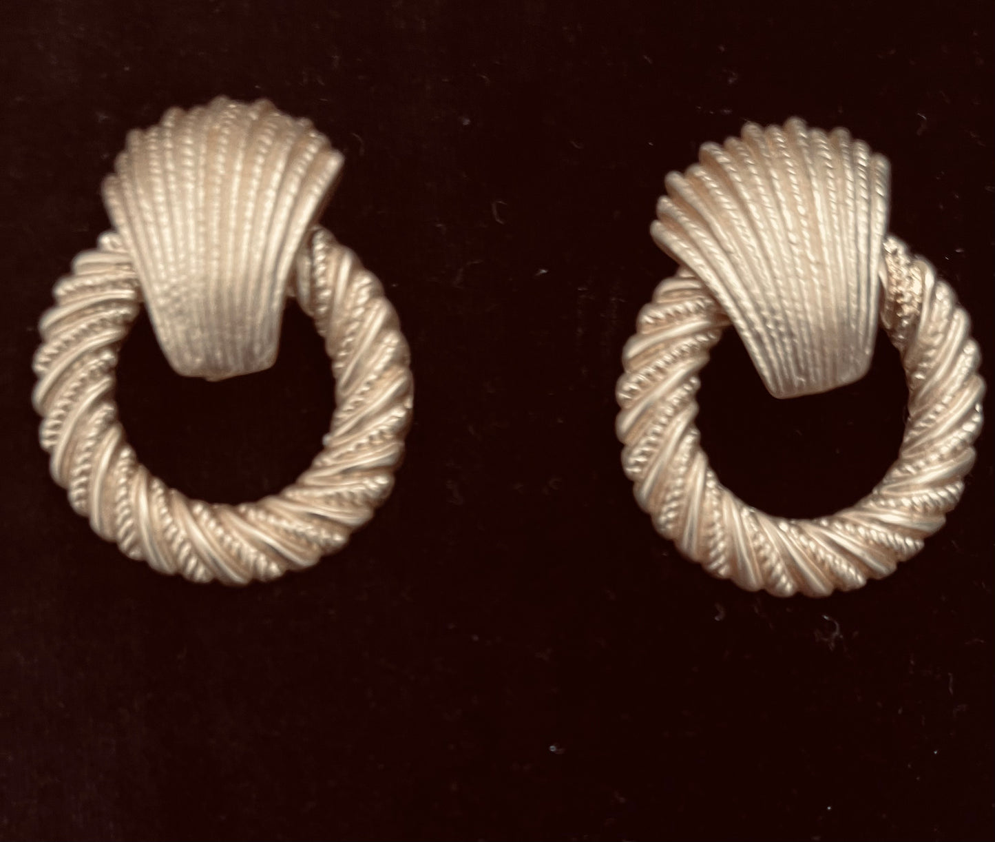 Shell Gold ( Clip)