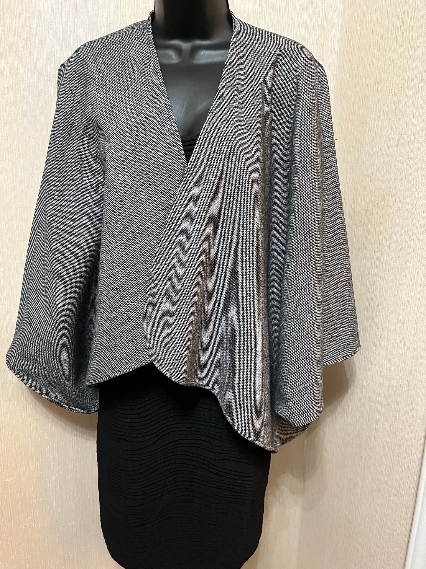 Classically Tweed ( Crop)