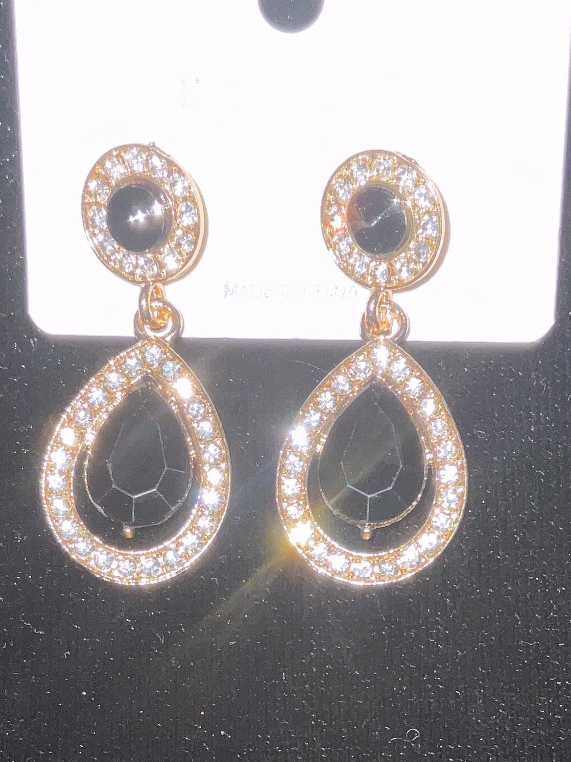 Black Glam Drop