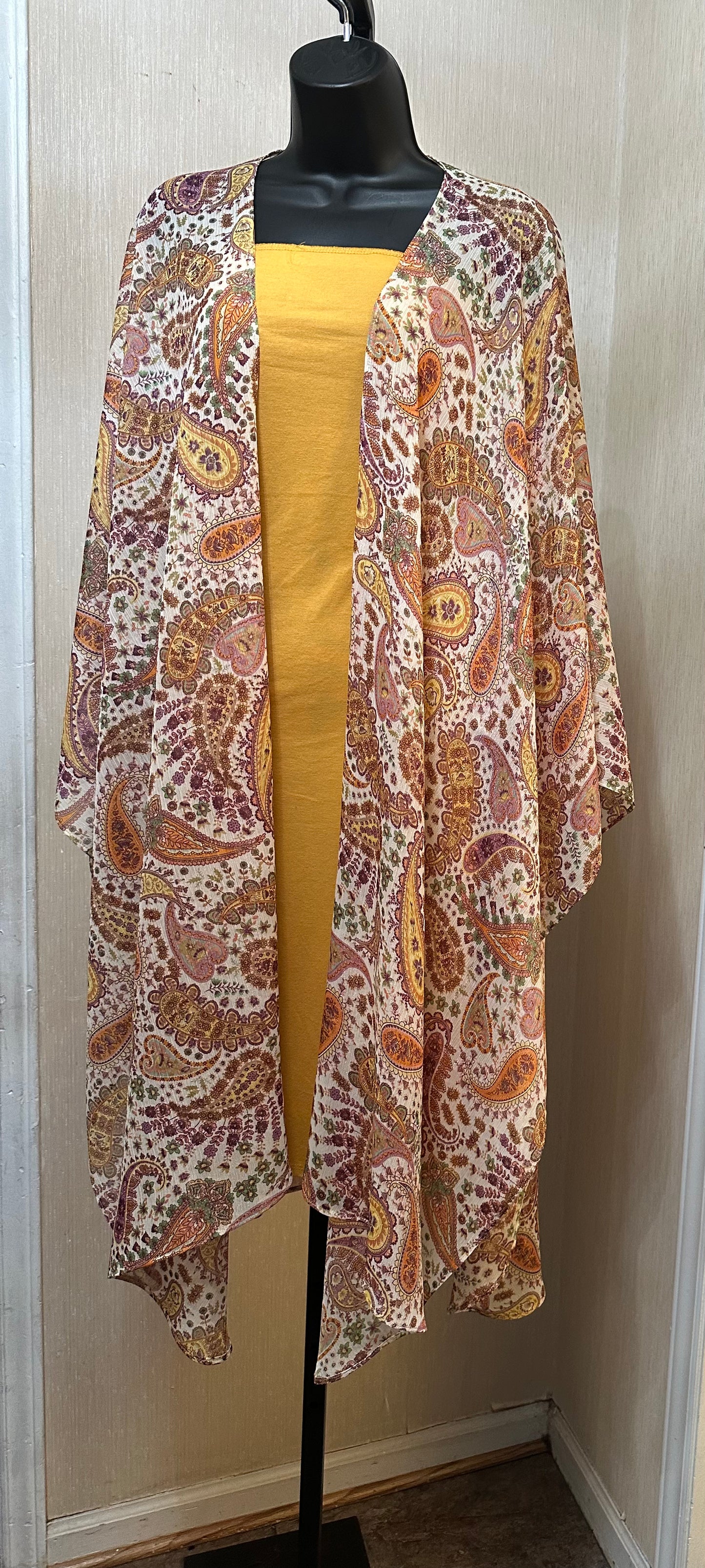 Golden Paisley Average